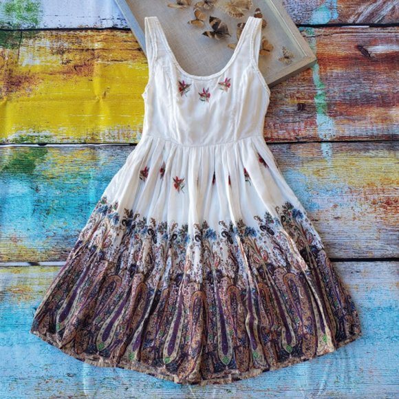 Modcloth Float to the Forefront Embroidered Dress - Picture 7 of 10